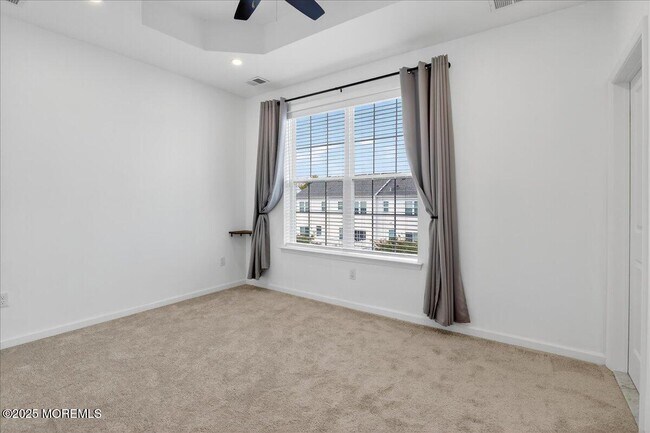 Building Photo - 107 Celebration Blvd