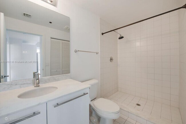 Building Photo - 888 Biscayne Blvd