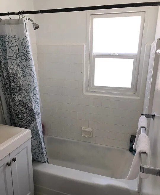 Building Photo - 4019 1/2 McLaughlin Ave