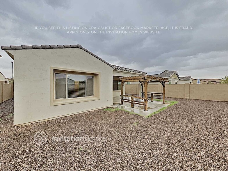 Building Photo - 20243 W Hadley St