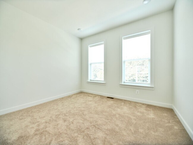 Building Photo - 16076 Frederick Rd
