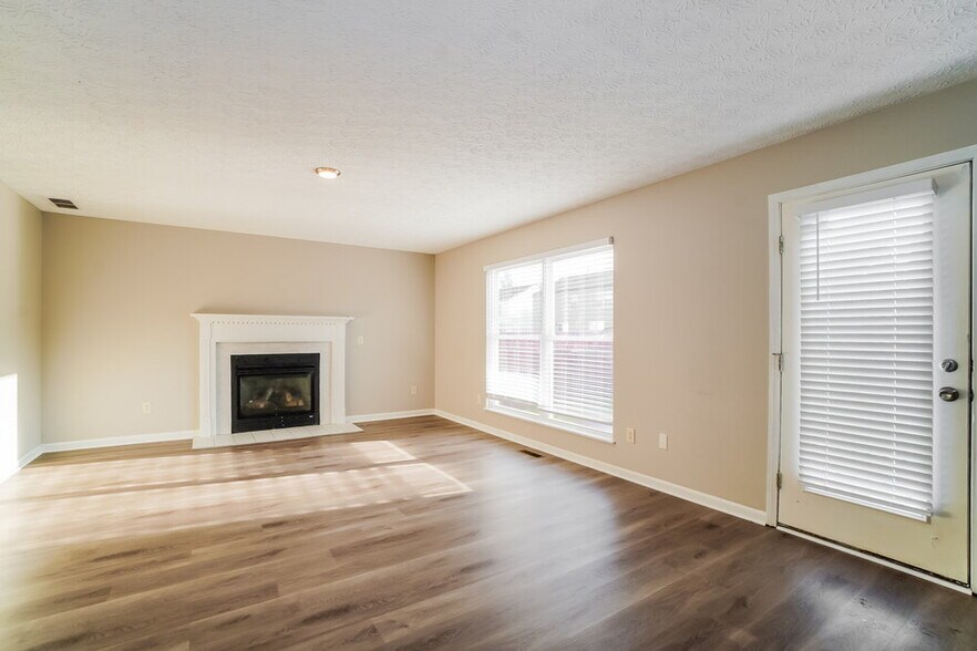 Building Photo - 3174 Gallant Dr