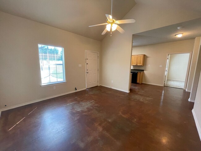 Primary Photo - 285-287 Harmony Rd