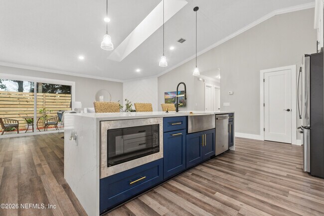 Building Photo - 401 Pheasant Run