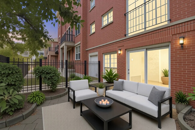 Building Photo - 2855 N Mildred Ave