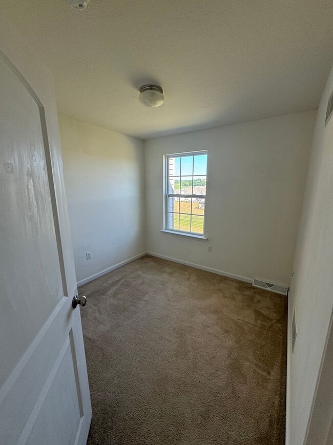 Building Photo - Coming Soon - Spacious 3 Bedroom, 2.5 Bath...