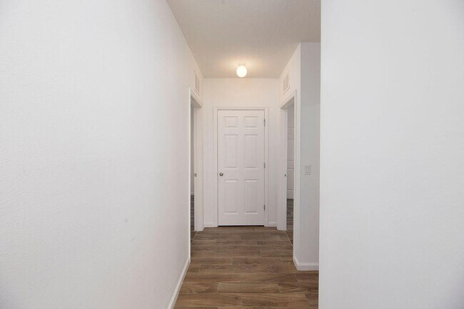 Building Photo - 11434 SW Patterson St