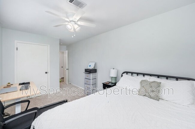 Building Photo - 235 Sotir St NW