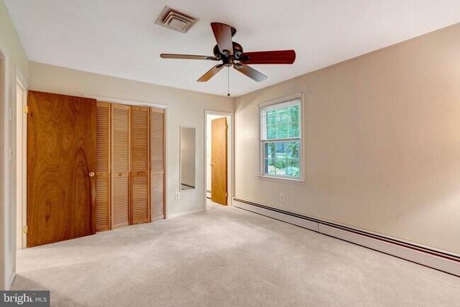 Building Photo - 5315 Summit Dr