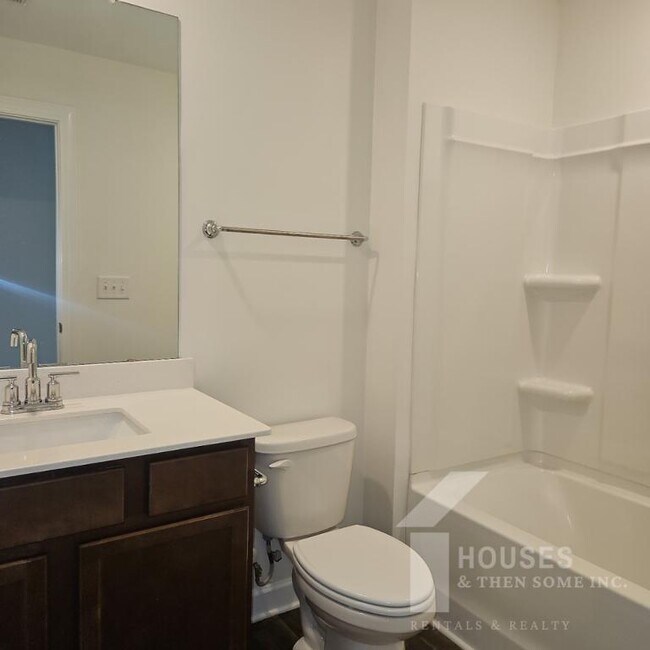 Building Photo - 614 Reese Ln