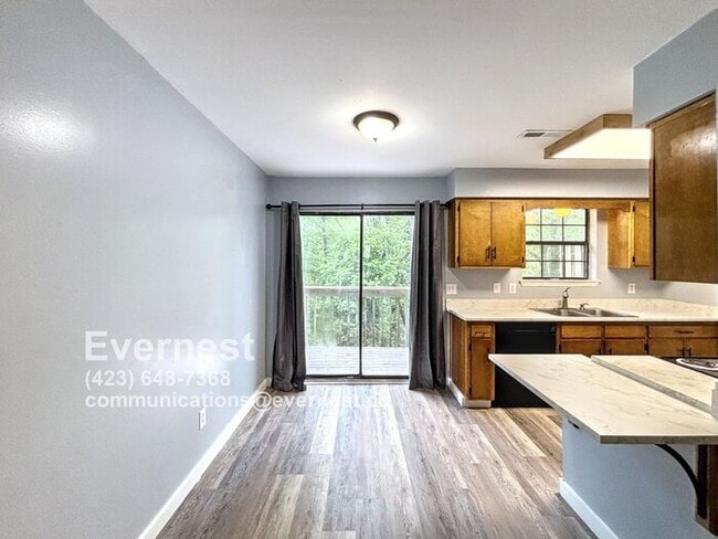 Building Photo - 1-Bedroom, 1-Bathroom Apartment in Conveni...