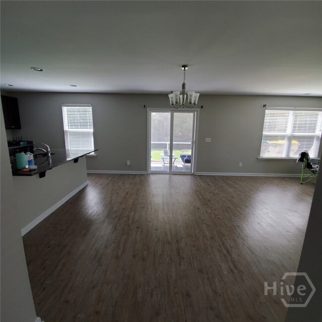 Building Photo - 121 Tupelo Way