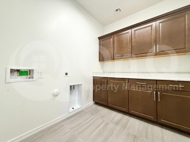 Building Photo - 28322 N 132nd Ln