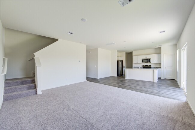 Building Photo - 5811 Lilac Cv Ct