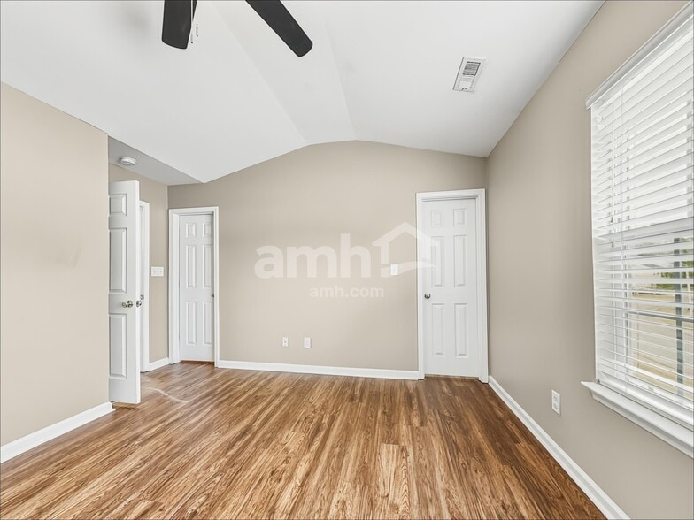 Building Photo - 205 N Fuquay Springs Ave