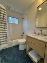 Building Photo - 14 Park Cir