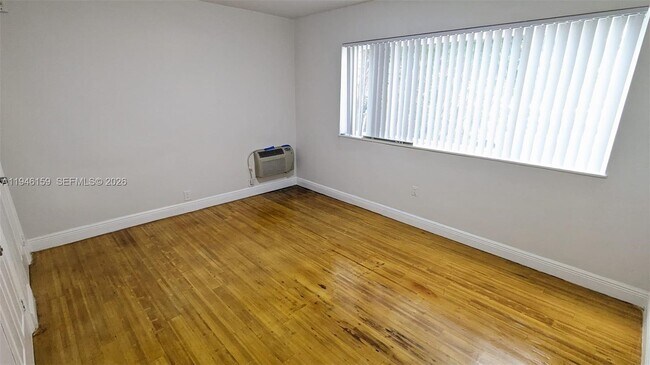 Building Photo - 320 85th St