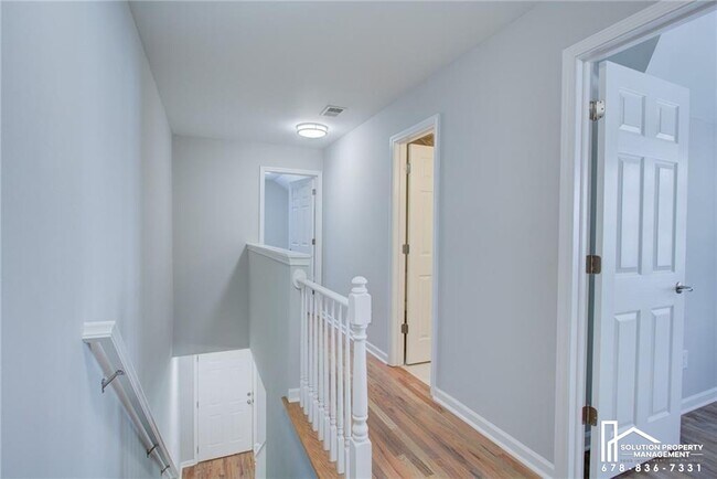 Building Photo - 1173 Arlington Ave SW