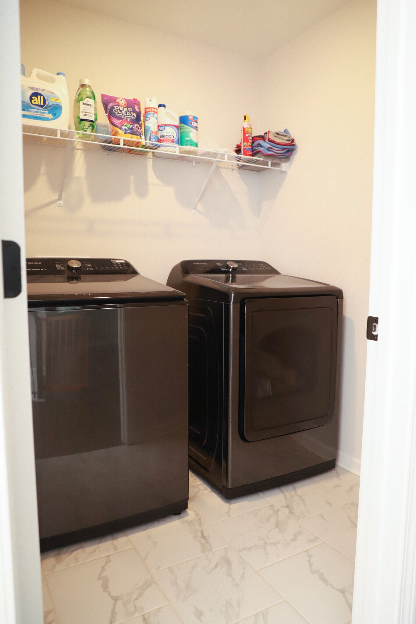 Building Photo - 810 Tiger Trl