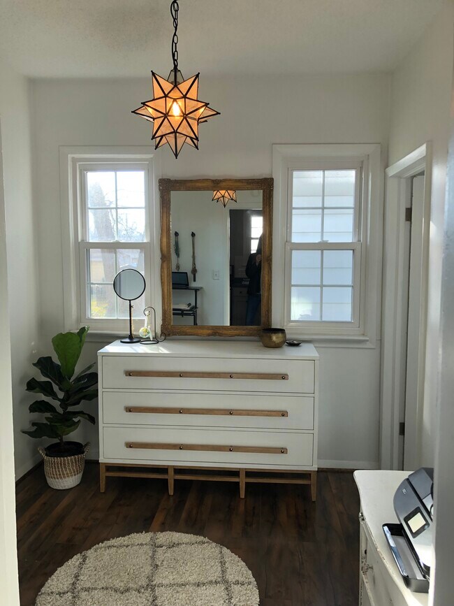 Building Photo - 1623 S State St