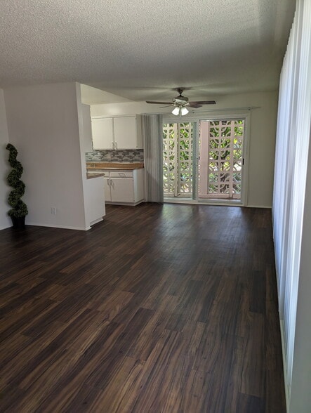 Primary Photo - Ocean Villas Apartments