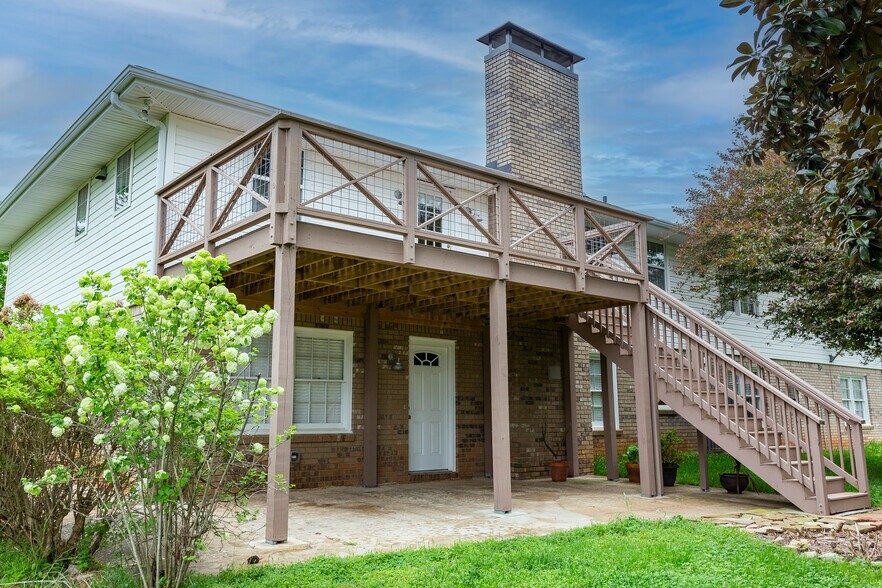 Building Photo - 2121 Cannon Way NW