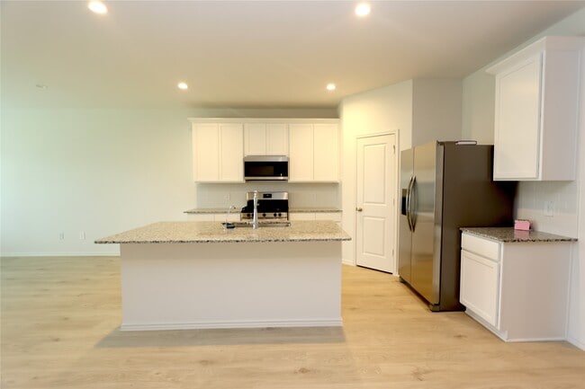 Building Photo - 1606 Cedar Pointe Ct