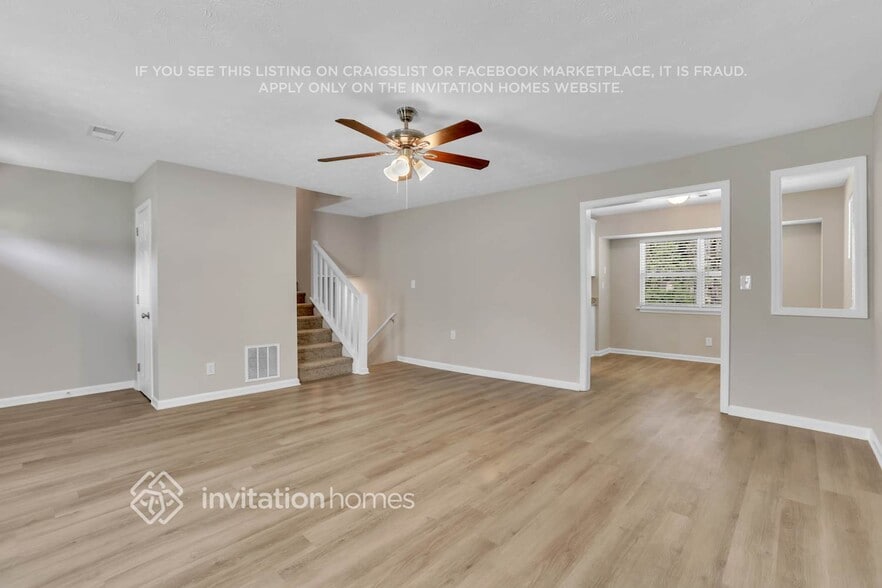 Building Photo - 3742 Saddle Ridge Dr SW
