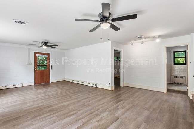 Building Photo - 7630 Whittington Dr