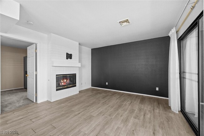 Building Photo - 4861 S Torrey Pines Dr