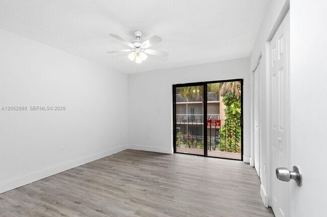 Building Photo - 6854 NW 173rd Dr