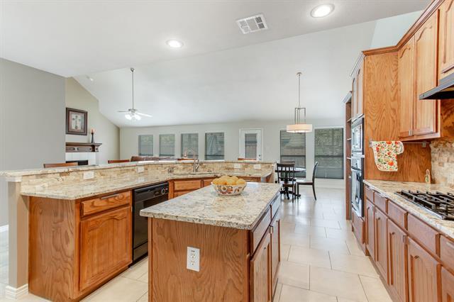 Building Photo - 720 Hardwood Dr