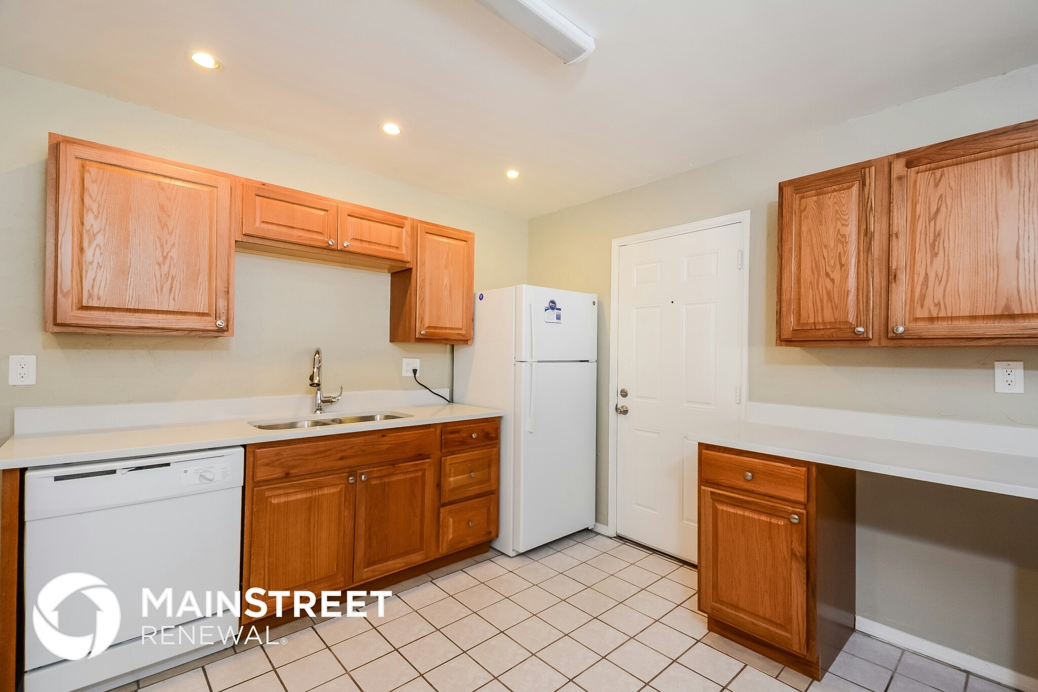 Building Photo - 4501 E 24th St