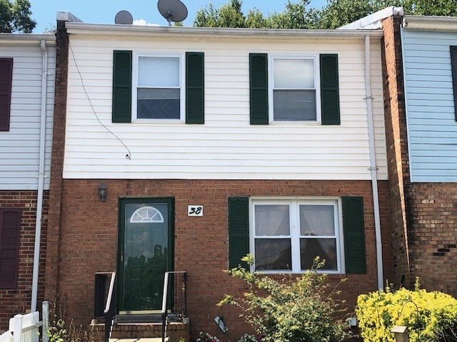Building Photo - 38 Bristol Ct