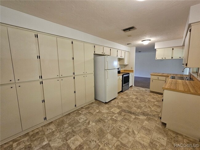 Building Photo - 1288 W Buttonbush Dr