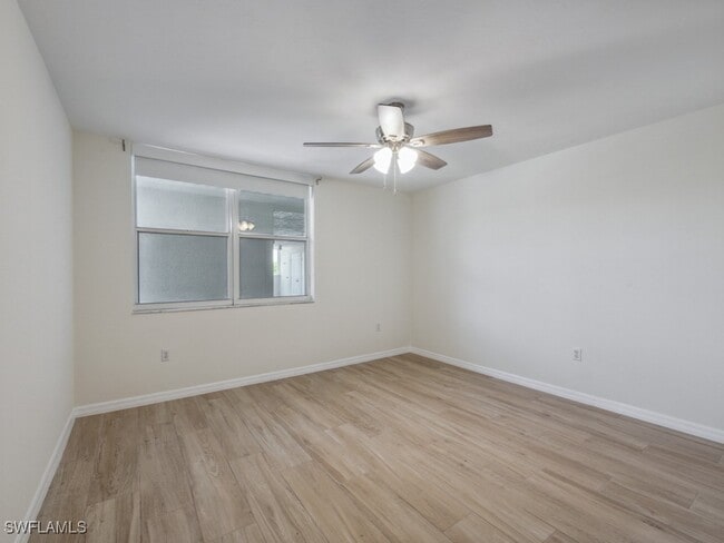 Building Photo - 285 Naples Cove Dr