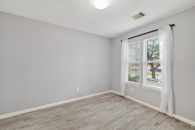 Building Photo - 20610 Moonrise River Ln