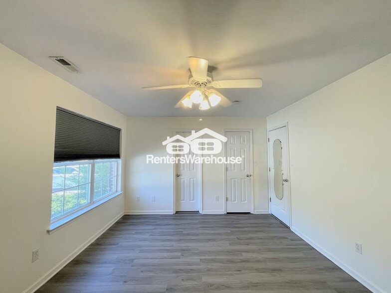 Building Photo - 2801 Leeds Ct