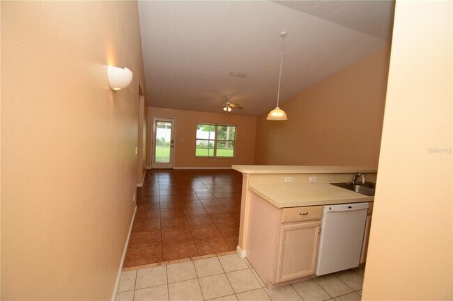 Building Photo - 37 Eton Ln