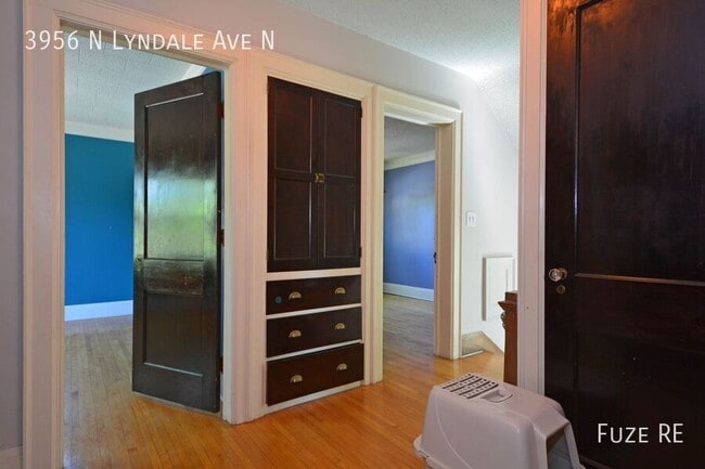Building Photo - 3956 N Lyndale Ave