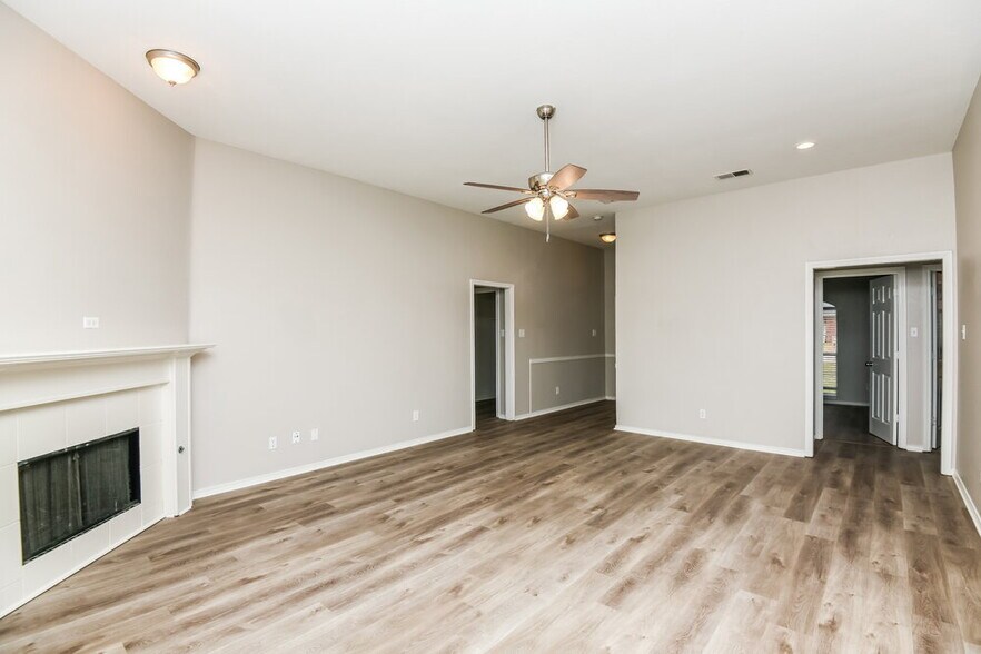 Building Photo - 108 Chevy Chase Ln