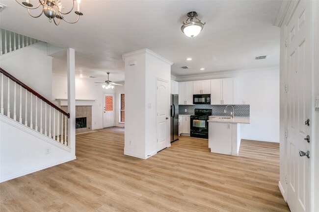 Building Photo - 1013 Rodin Ln