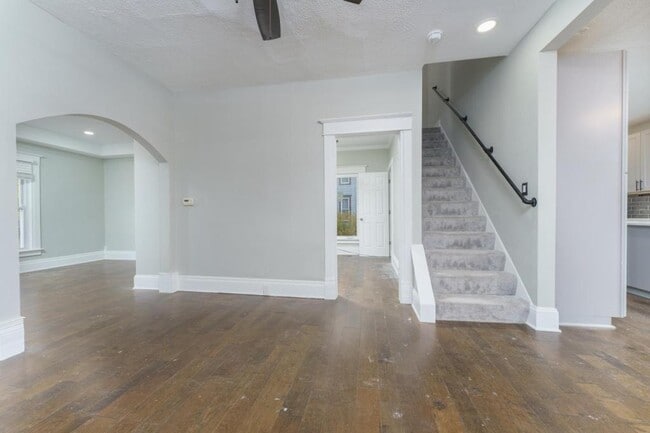 Building Photo - 116 Jewett St