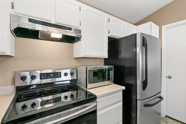 Building Photo - Beautiful 2BD/2BA townhome in Table Mountain Heights