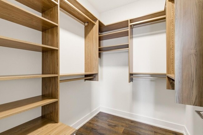 Building Photo - 775 Juniper St NE