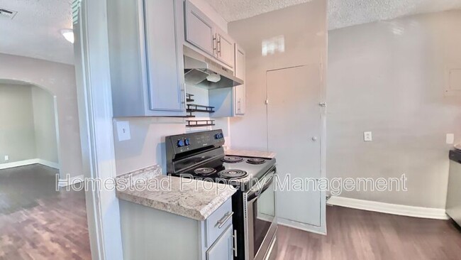 Building Photo - 1436 NE 8th St