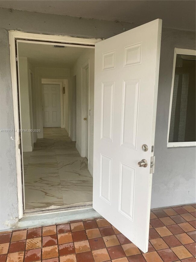 Building Photo - 2122 NW 5th St