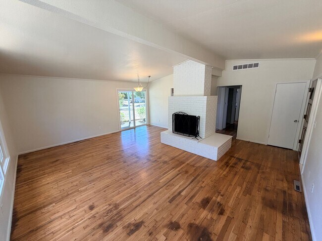 Building Photo - 7175 Webb Dr SE