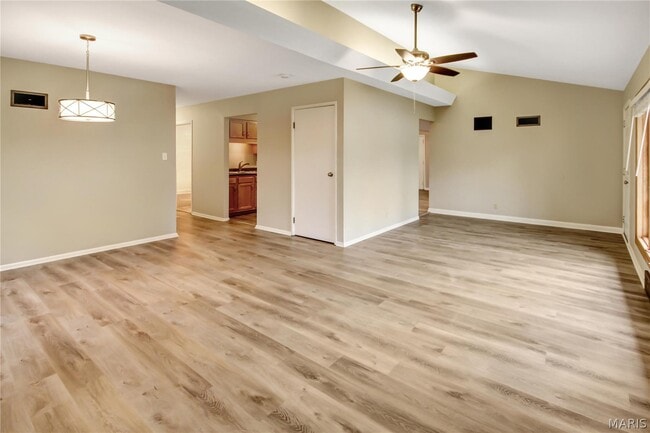 Building Photo - 3 Pem Rd