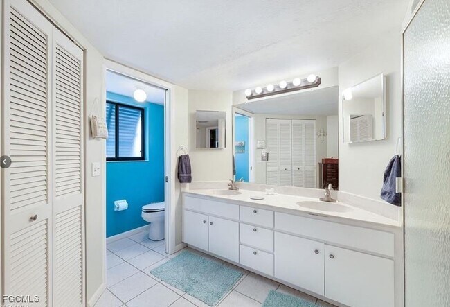 Building Photo - 1914 SE 40th Terrace